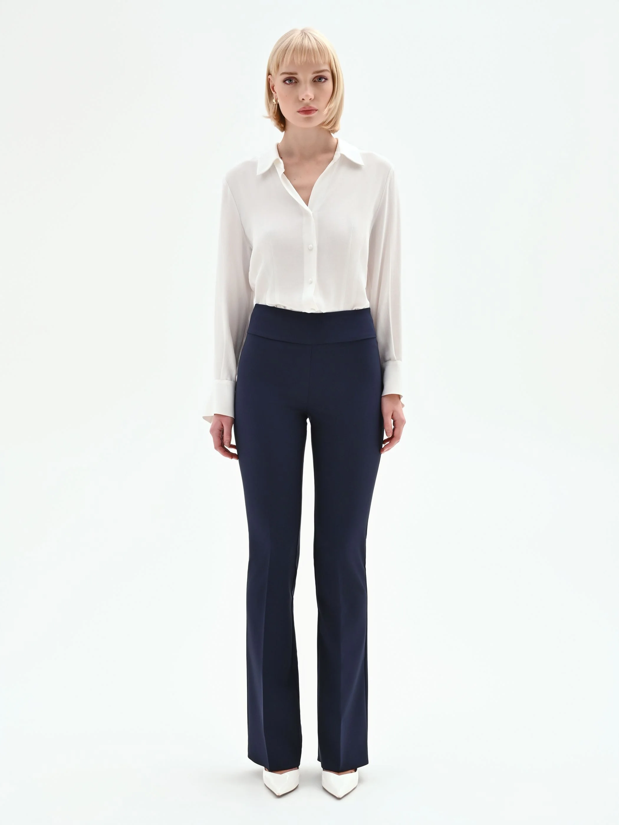 Pantalone a zampa blu in tessuto tecnico - Image 2
