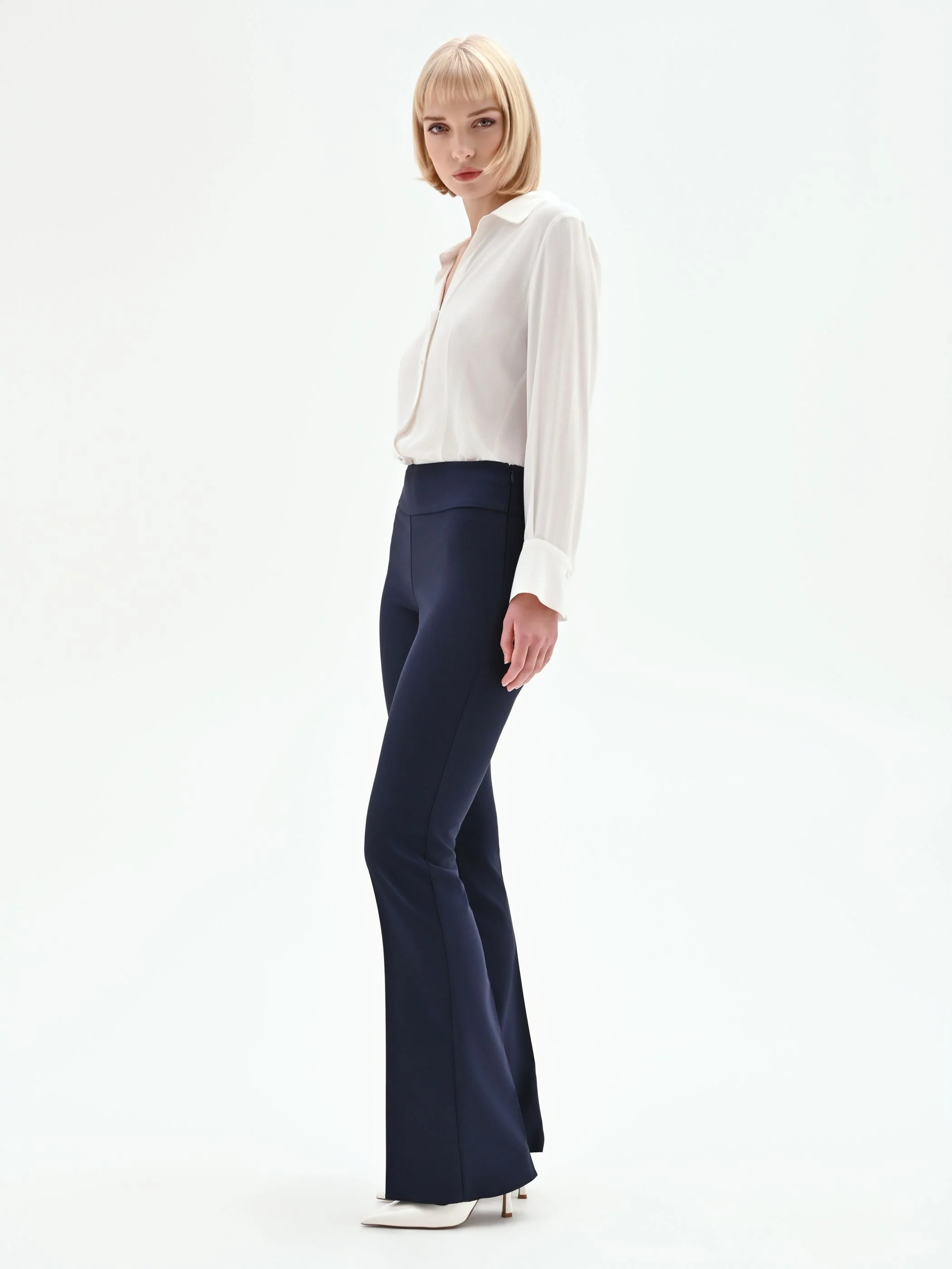 Pantalone a zampa blu in tessuto tecnico - Image 5