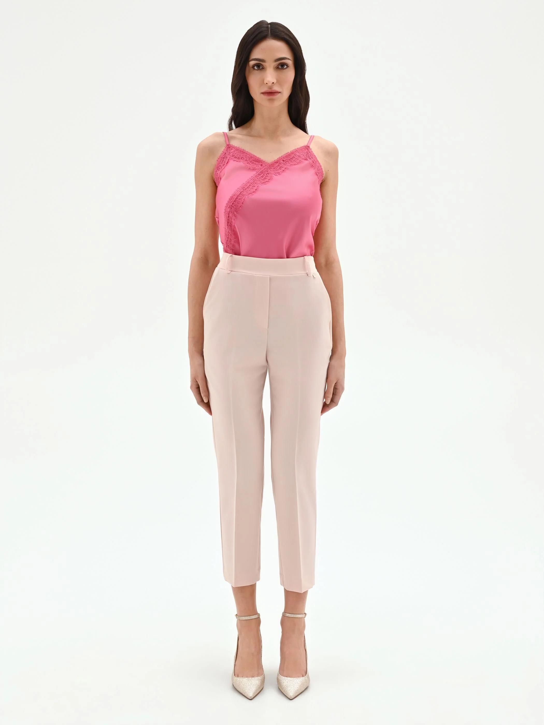 Pantalone cropped rosa con piega centrale