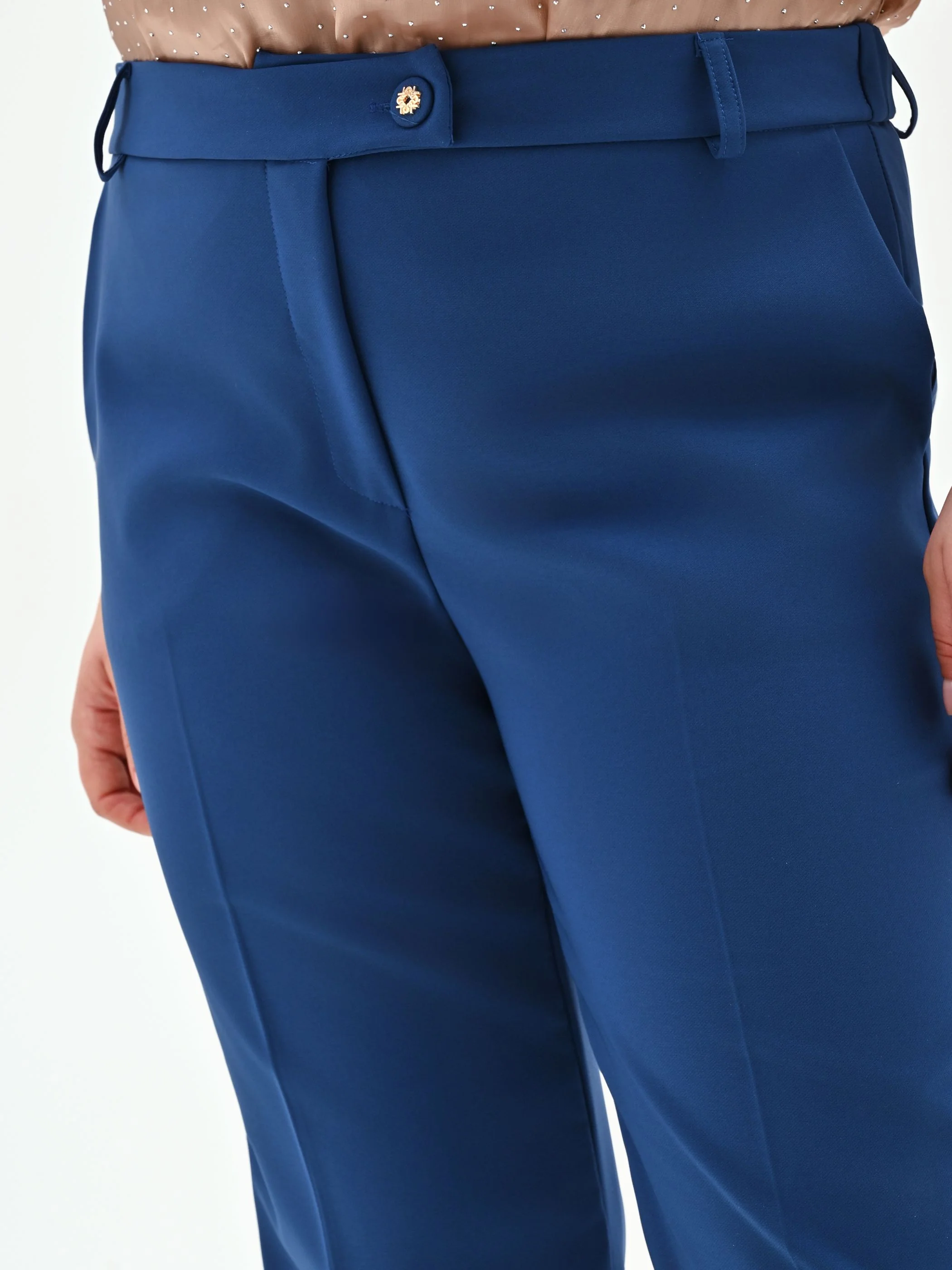 Pantalone Curvy blu brillante a vita alta in tessuto tecnico - Image 4
