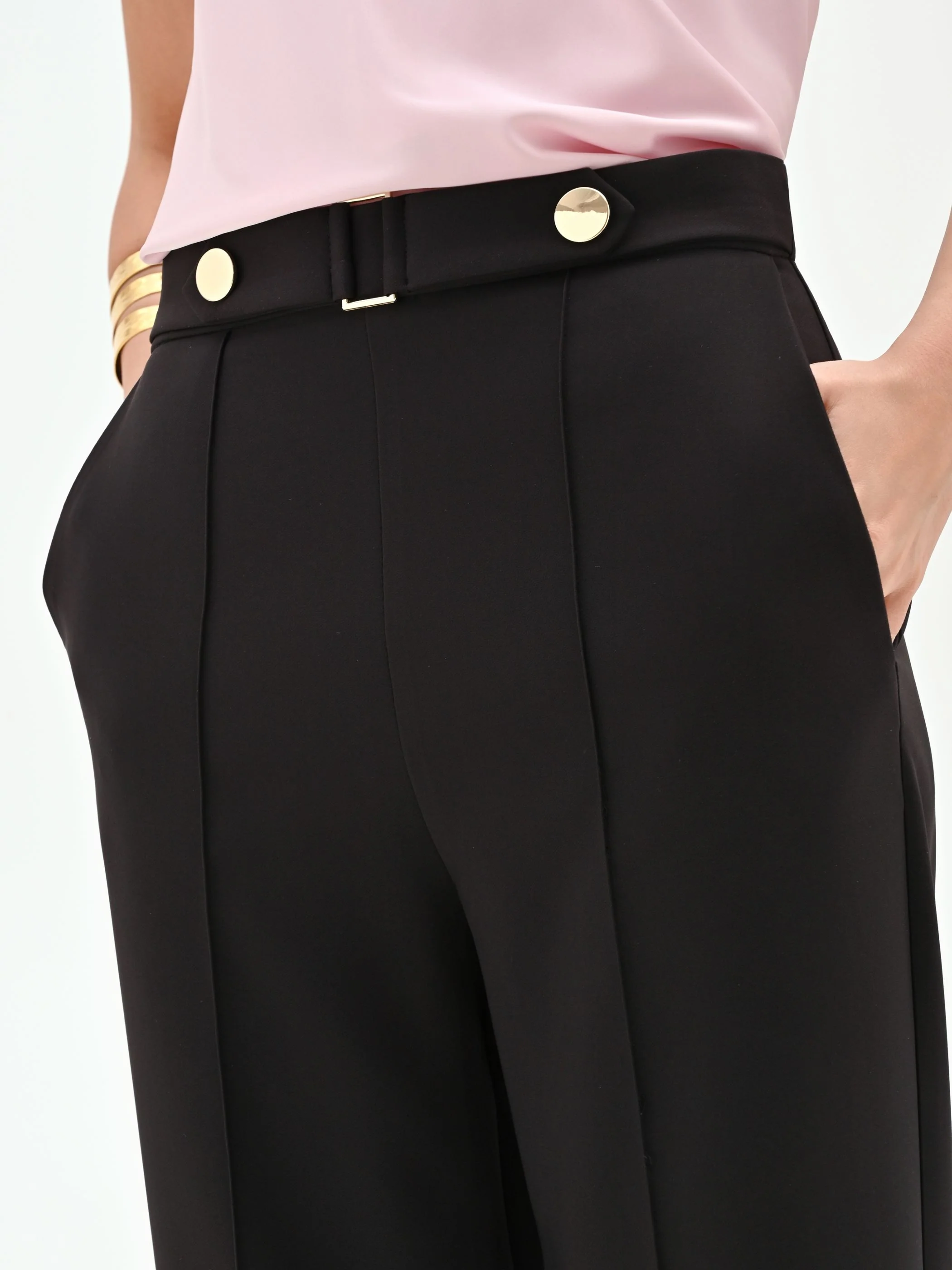 Pantalone nero a gamba dritta con bottoni gioiello - Image 4
