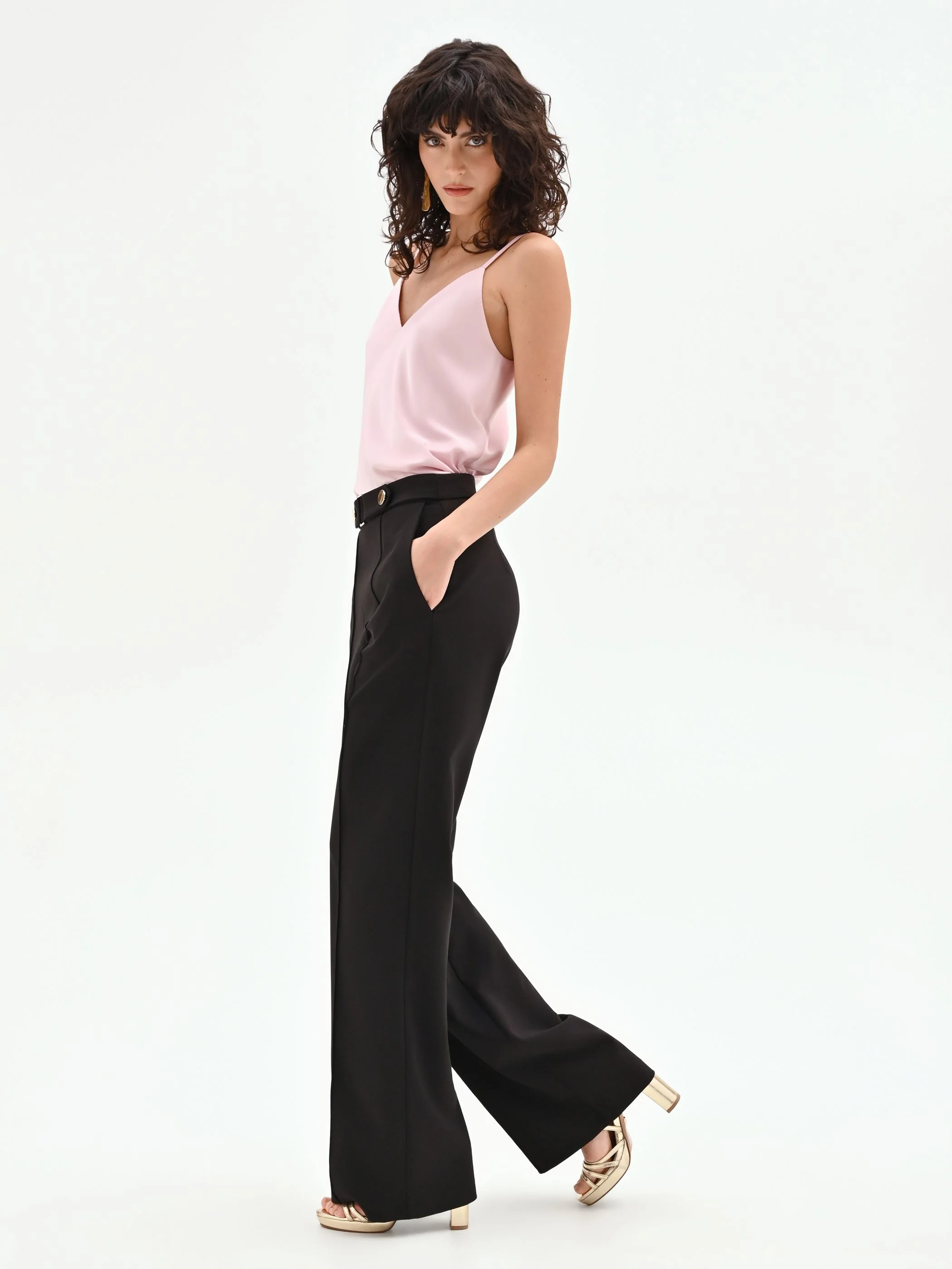 Pantalone nero a gamba dritta con bottoni gioiello - Image 5