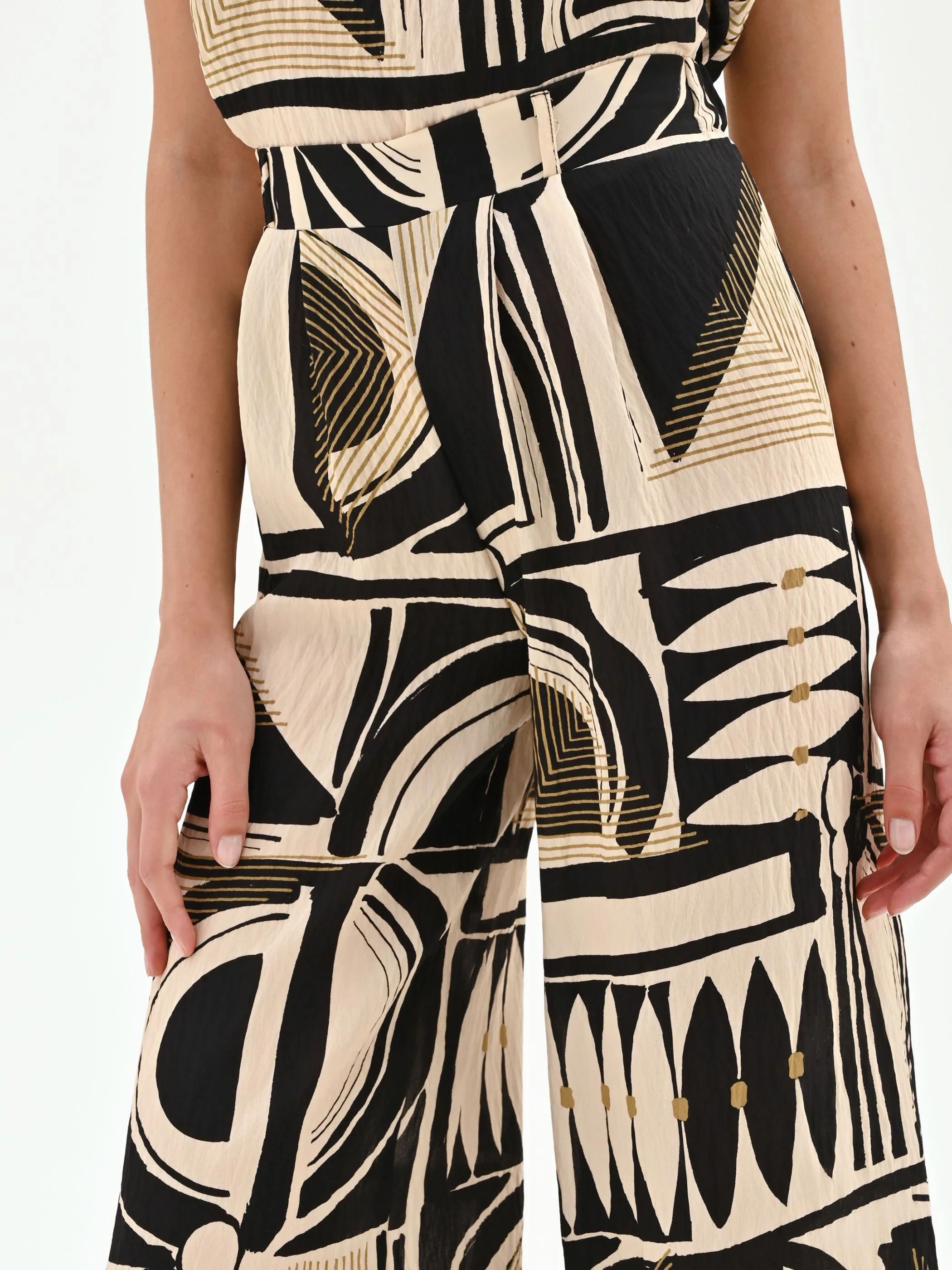 Pantalone nero a palazzo con stampa astratta - Image 4