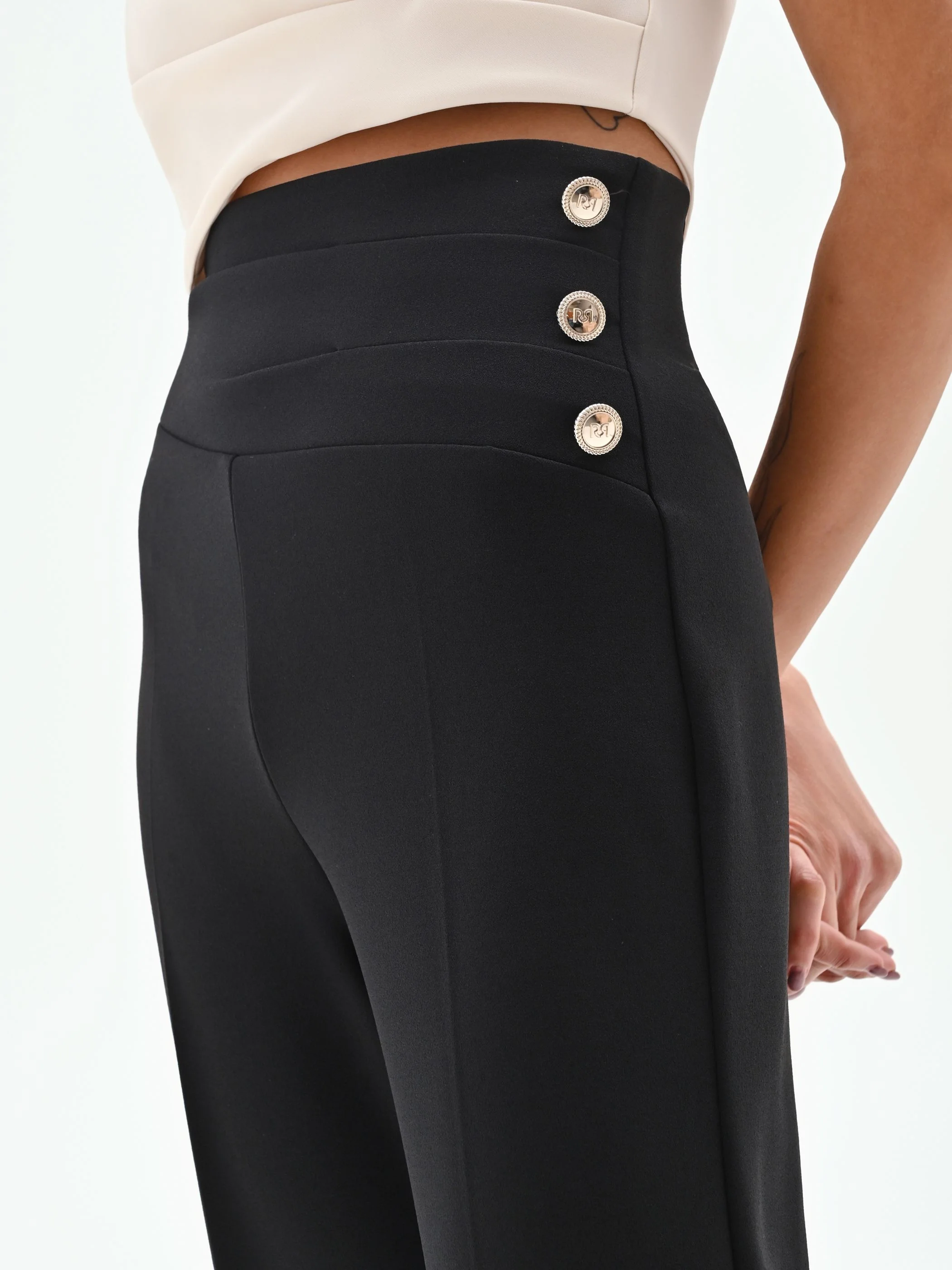 Pantalone Palazzo Vita Alta Nero con Bottoni - Image 3