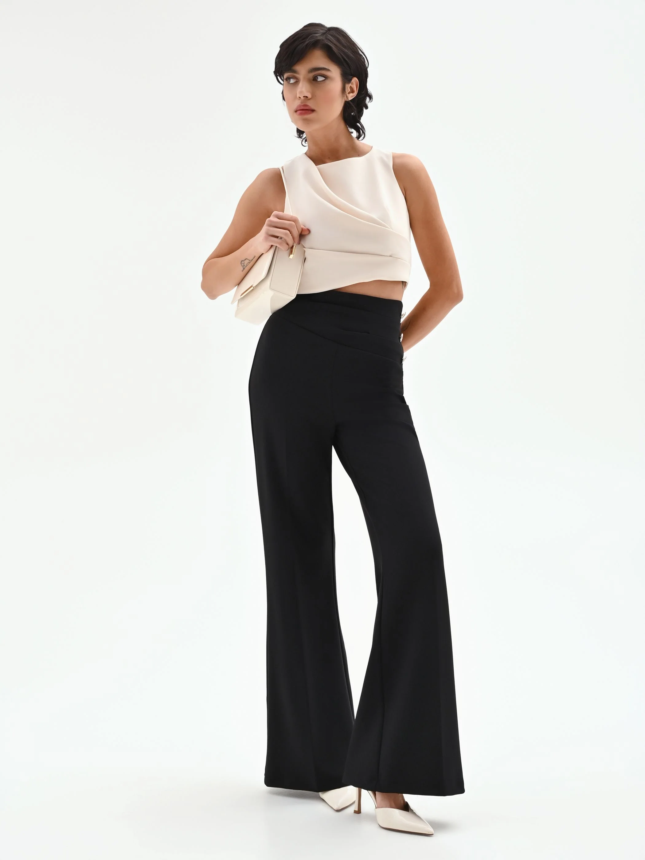 Pantalone Palazzo Vita Alta Nero con Bottoni - Image 7