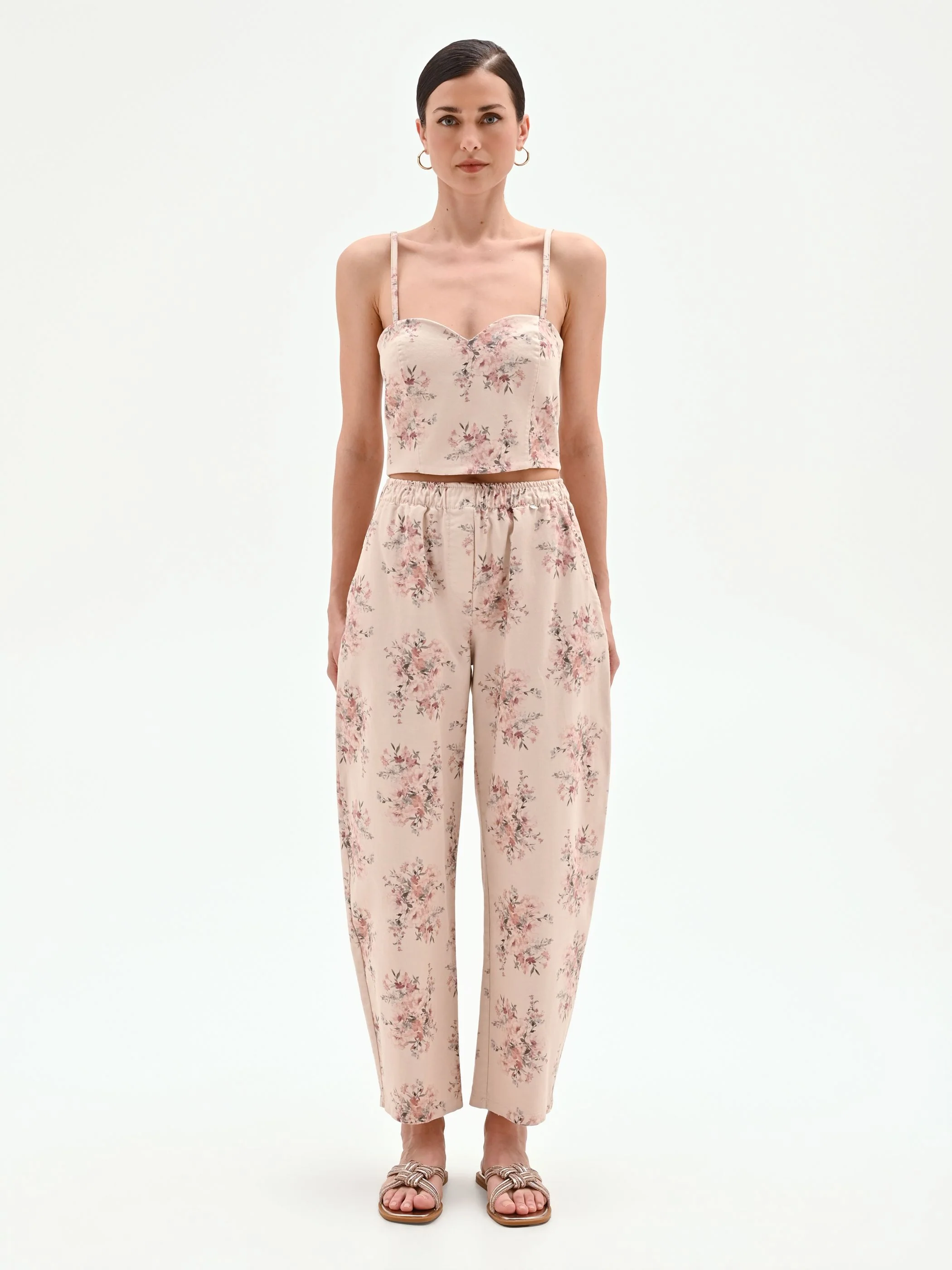 Pantalone rosa in denim stampa floreale - Image 4