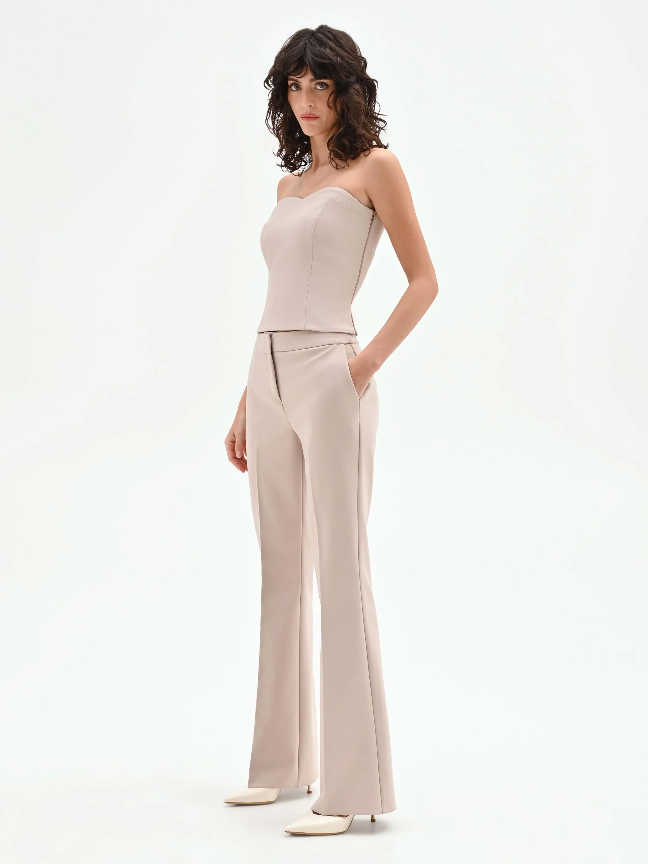 Pantalone studio tortora beige mid flared - Image 5