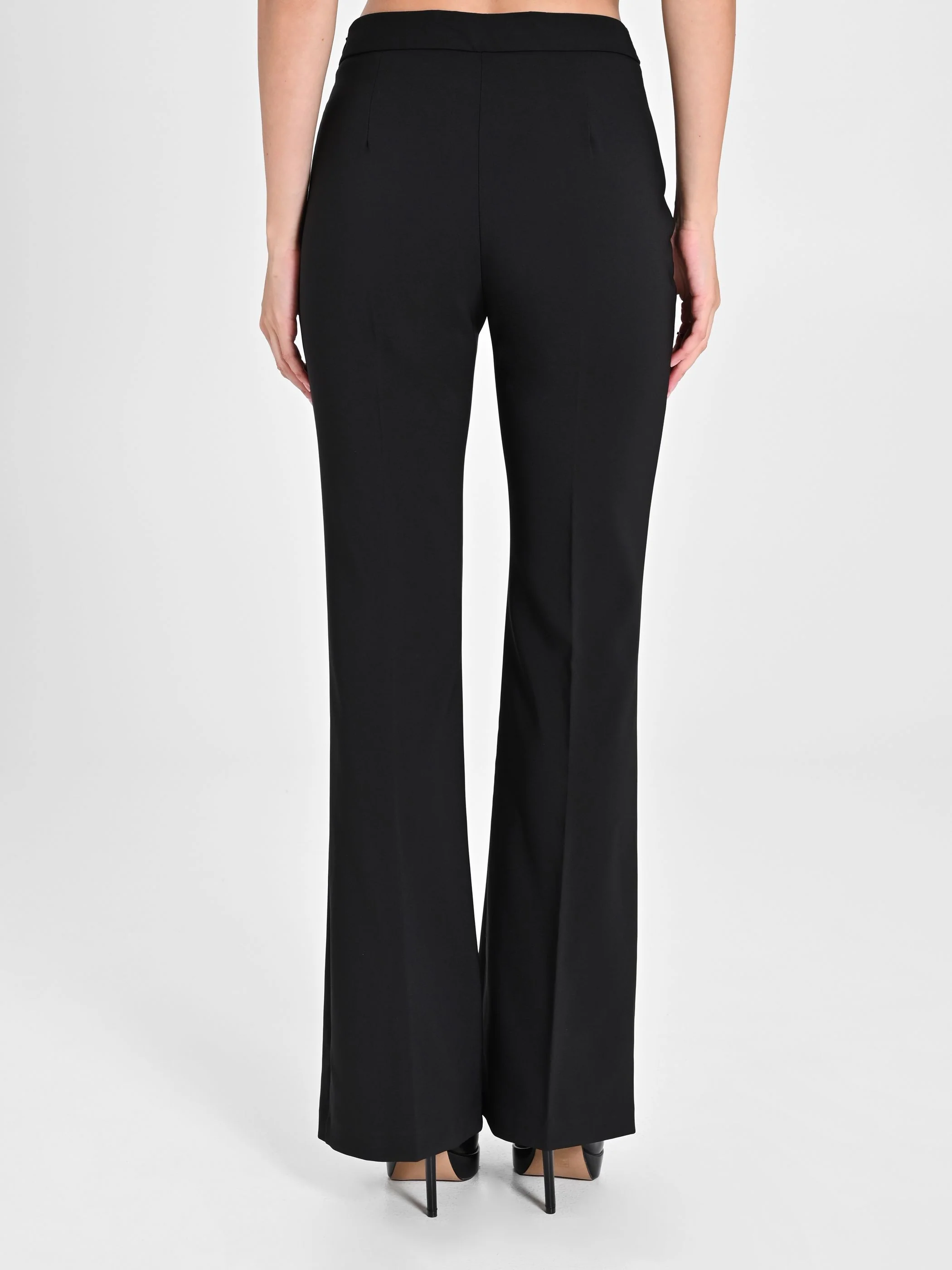 Pantaloni Mid Flared in Tessuto Tecnico - Image 2