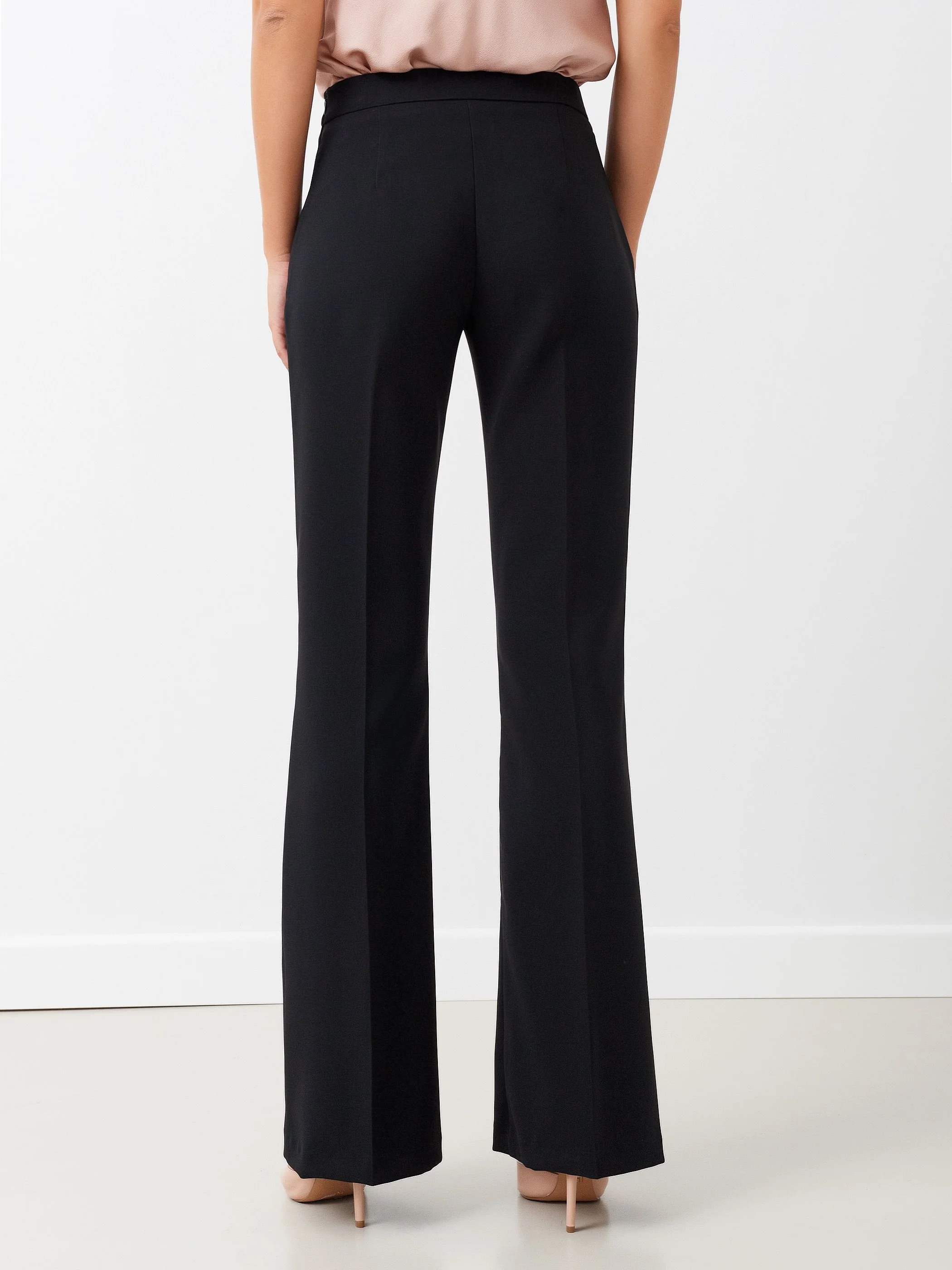 Pantaloni Mid Flared in Tessuto Tecnico - Image 6