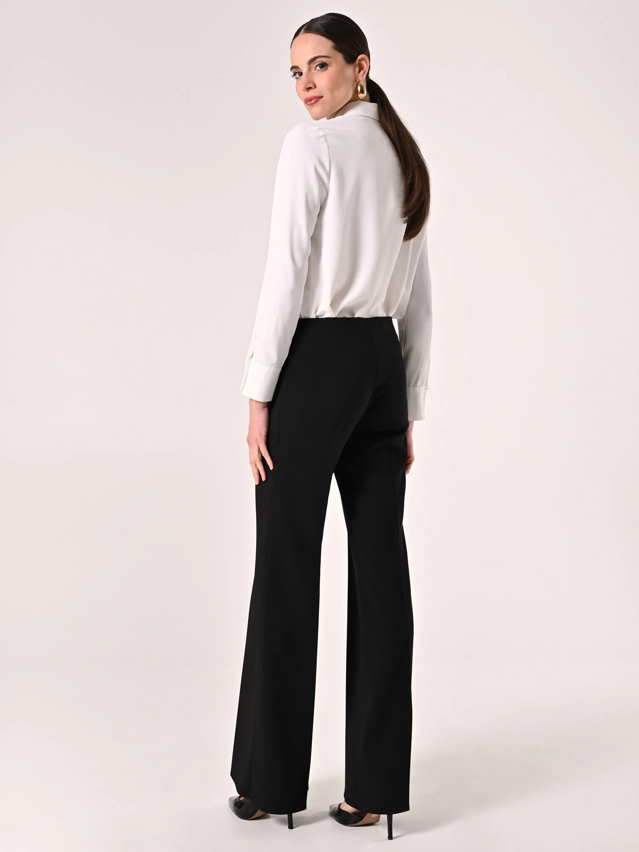 Pantaloni Palazzo in Tessuto Tecnico Nero - Image 4