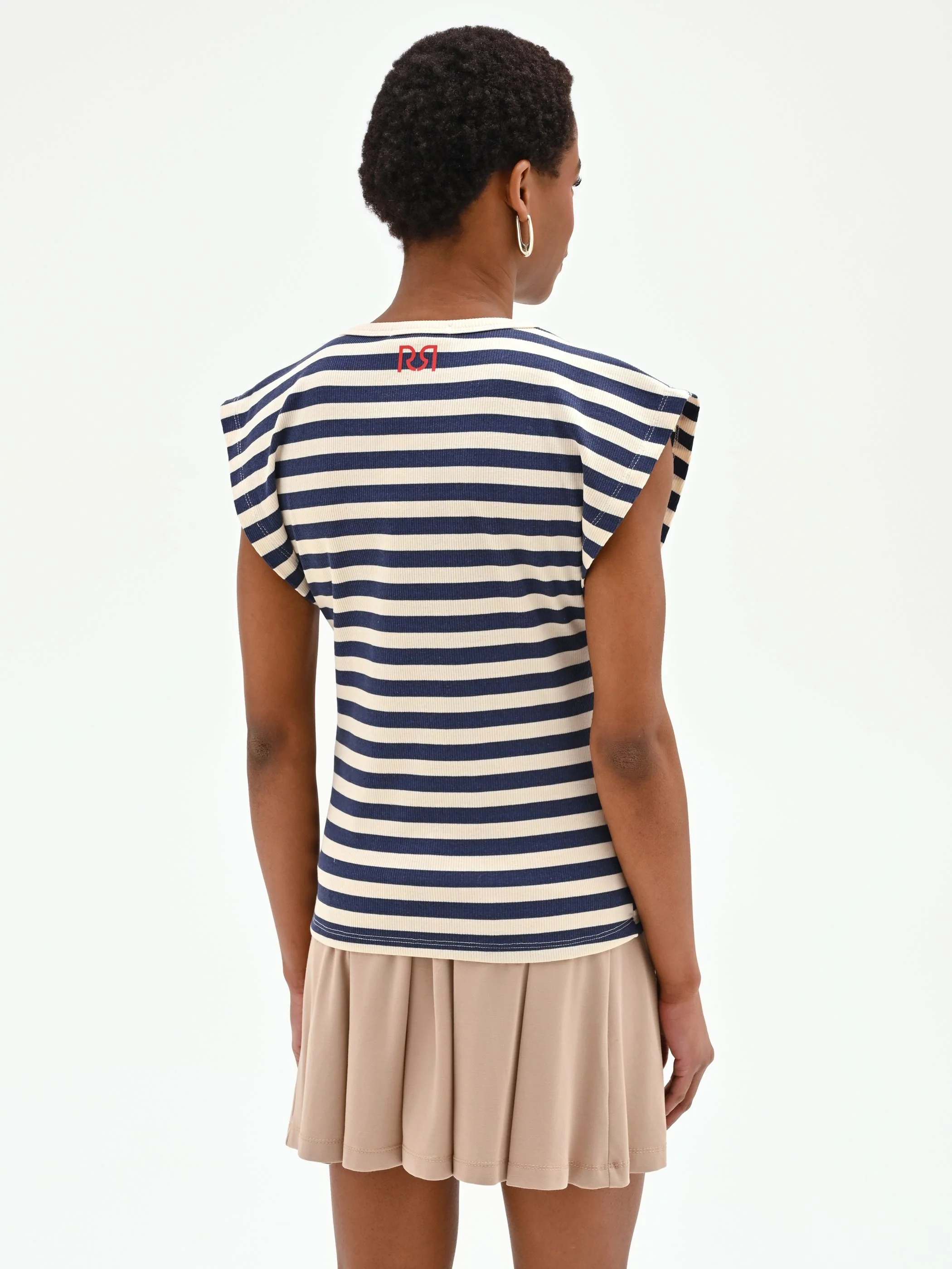T-shirt in cotone a righe blu con spalla estesa - Image 5