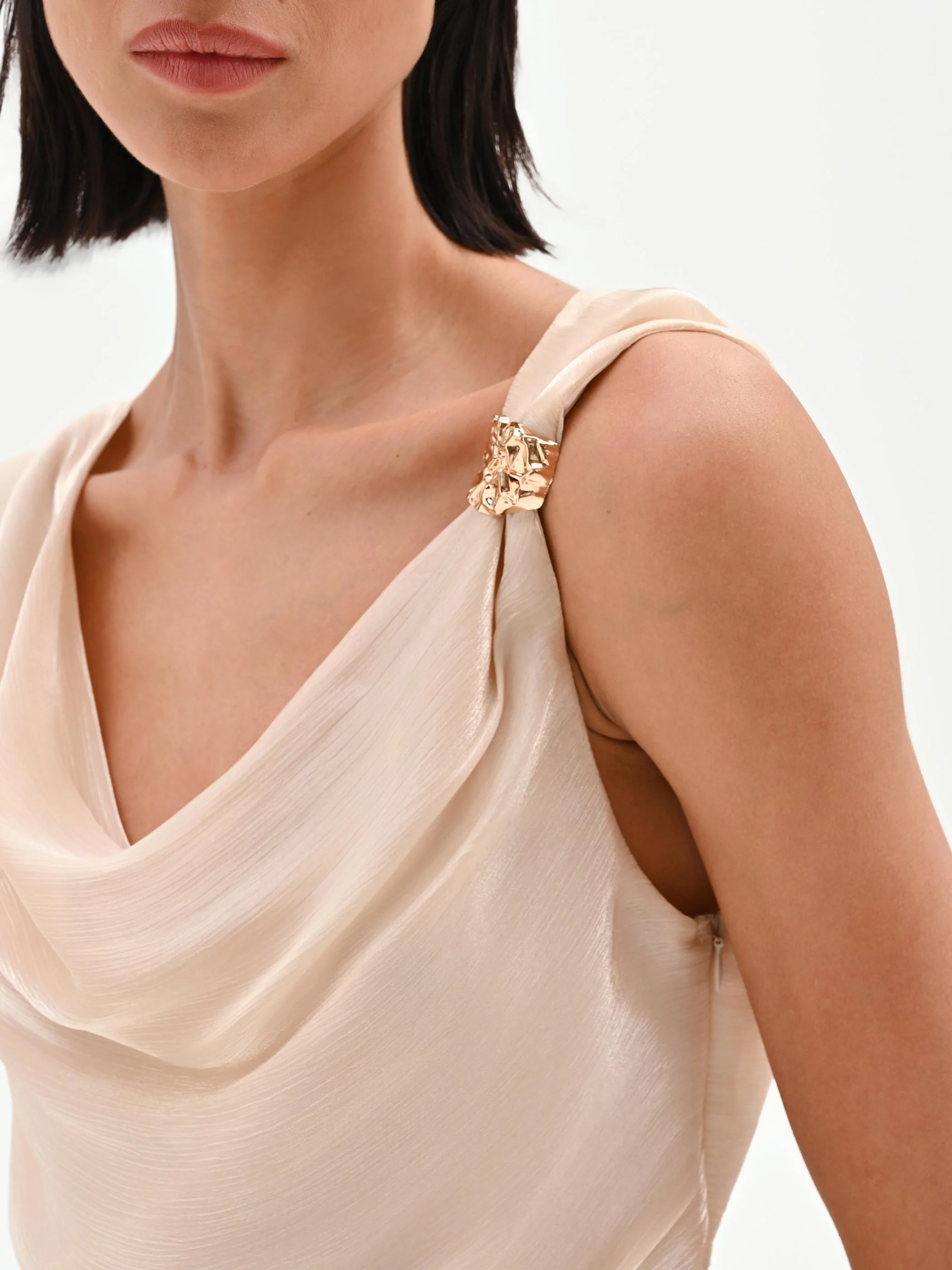 Top beige chiaro drappeggiato in tessuto cangiante - Image 4