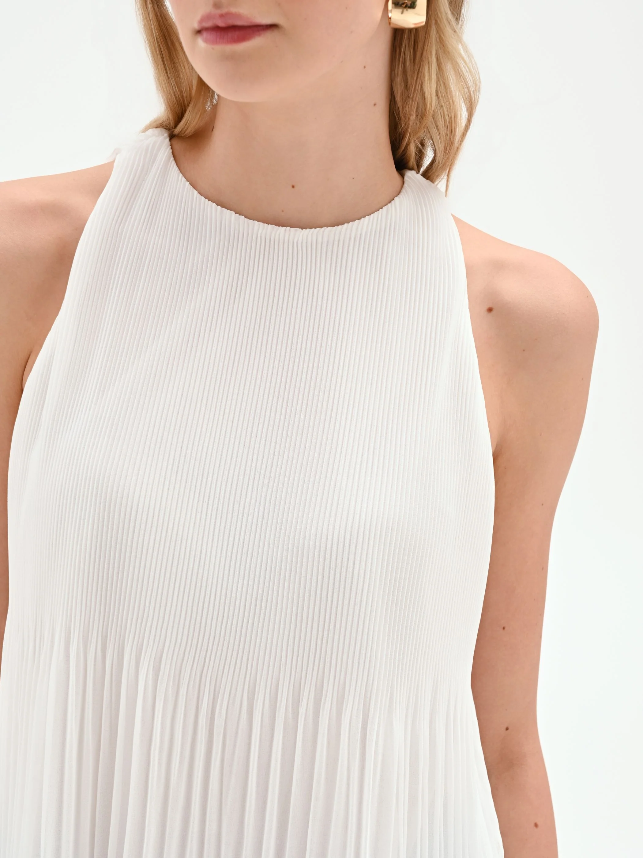 Top bianco plissettato con scollo all'americana - Image 4