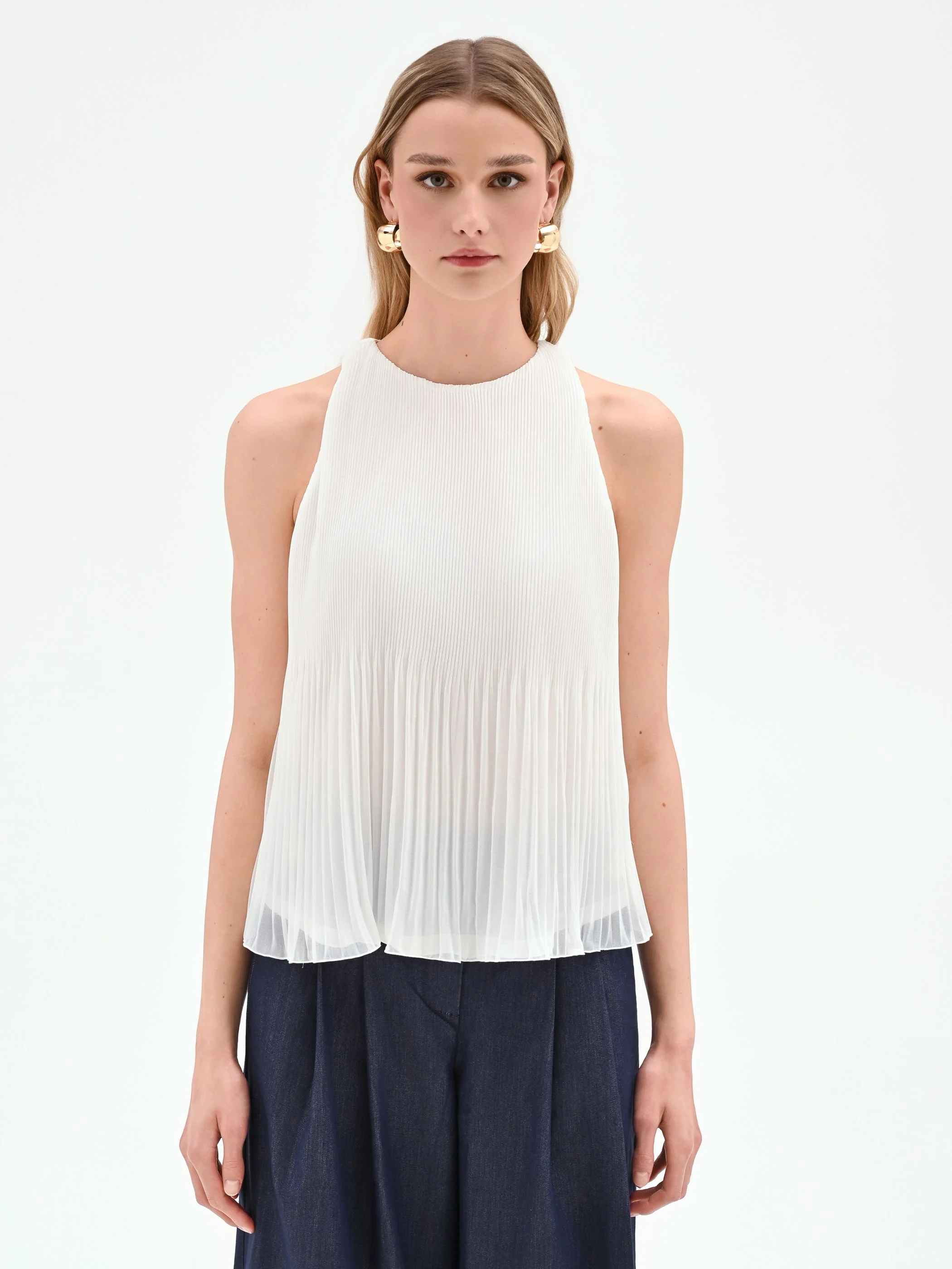 Top bianco plissettato con scollo all'americana - Image 5