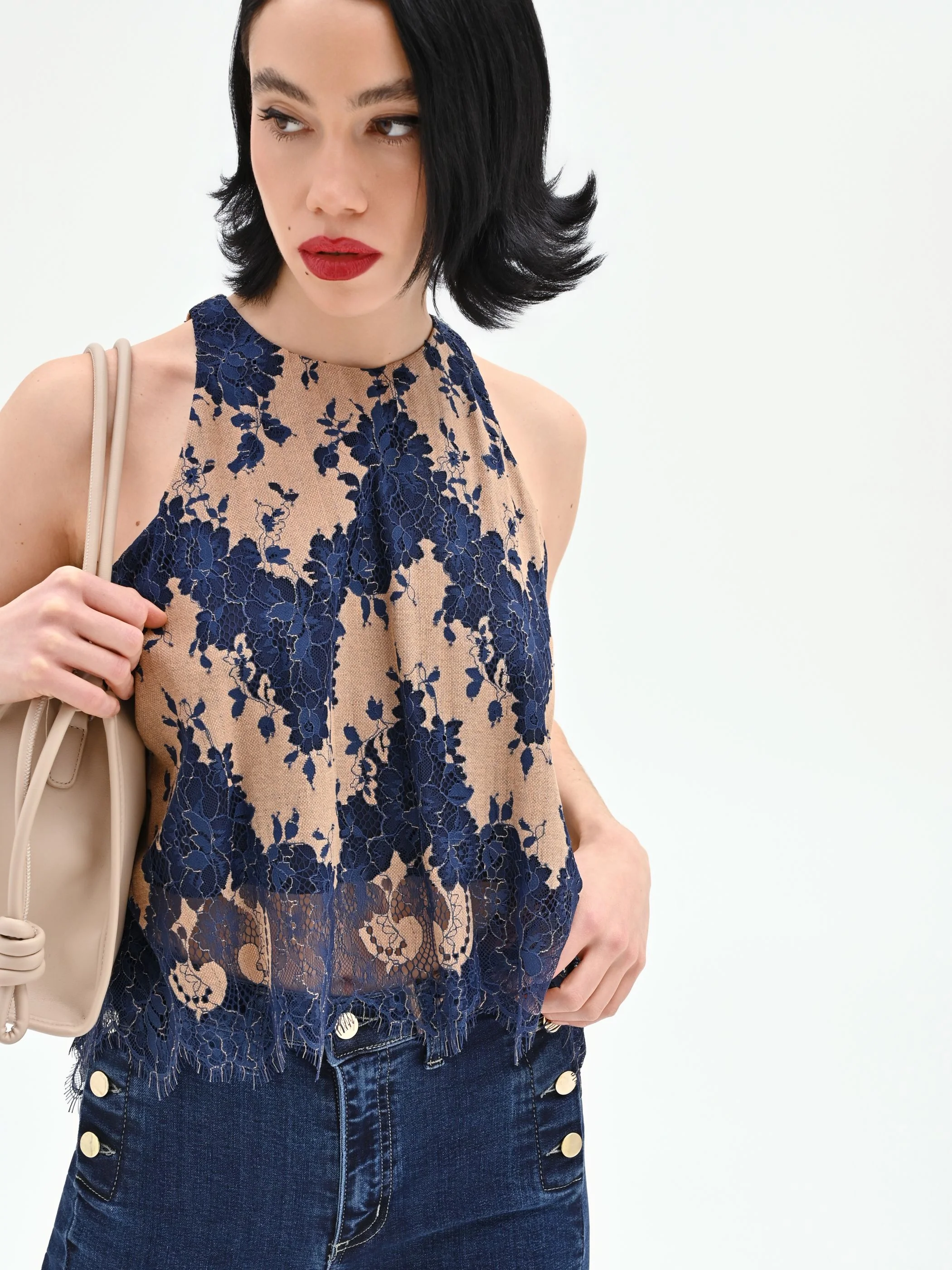 Top blu in pizzo macramè bicolore - Image 6