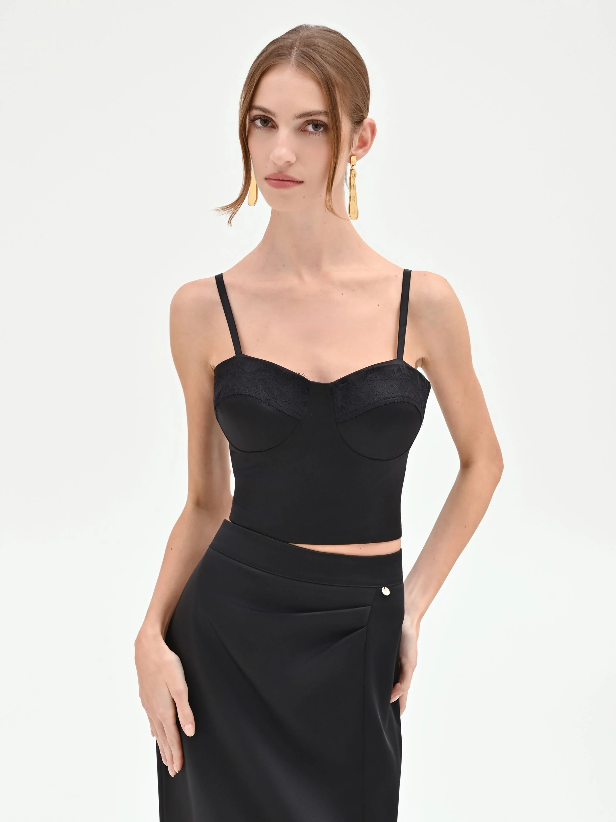 Top bustier nero con profili in pizzo - Image 5