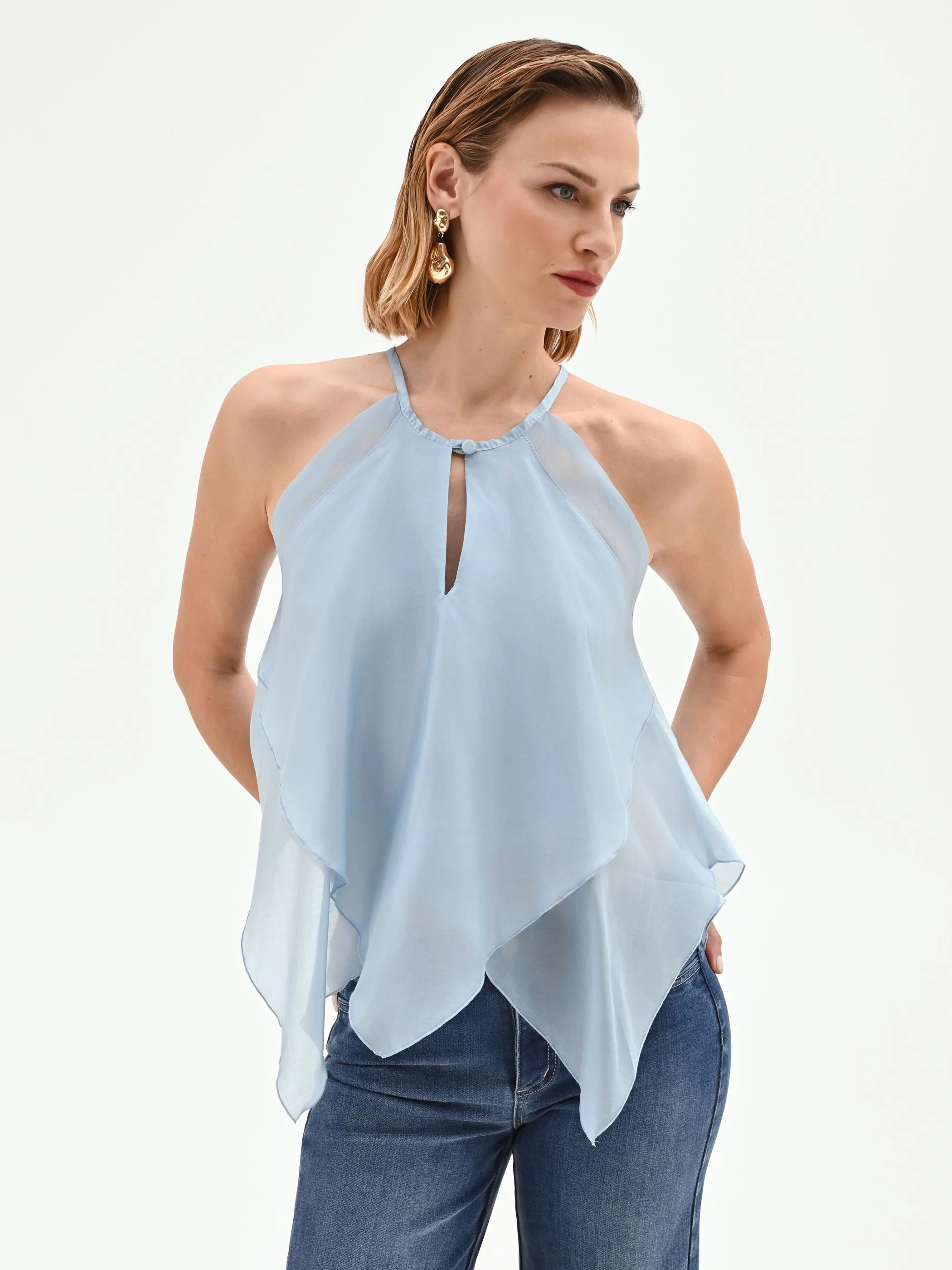 Top cielo azzurro con balze asimmetriche - Image 6