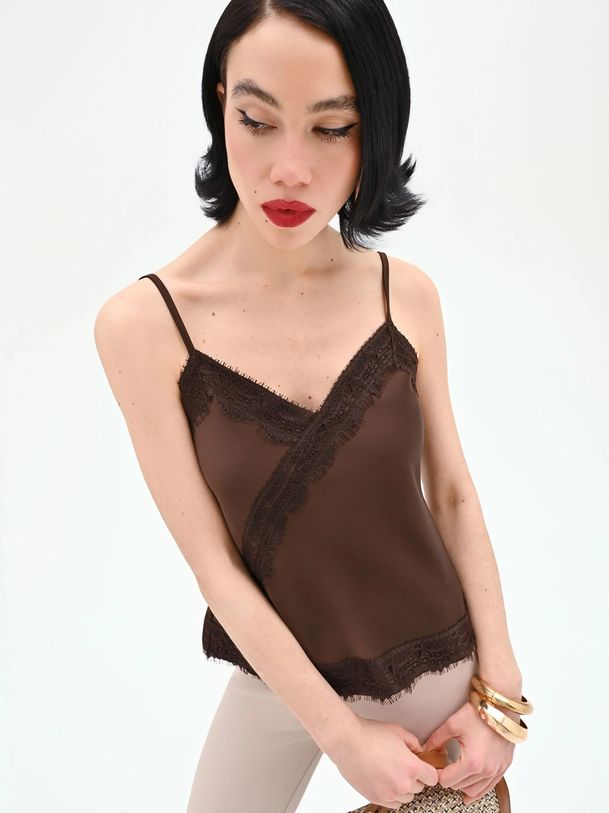 Top color cioccolato in raso e pizzo - Image 6
