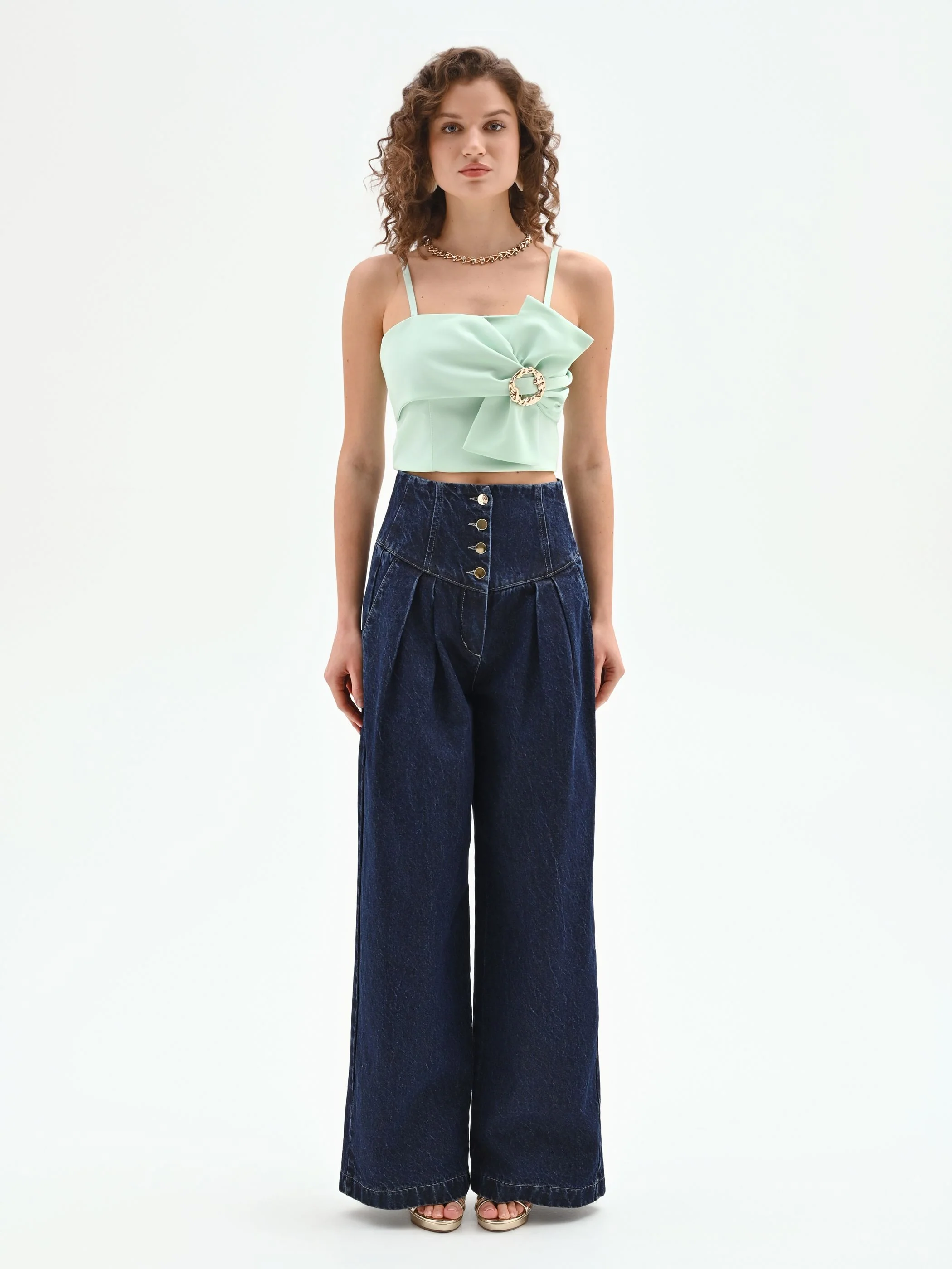 Top crop verde menta con fibbia decorativa - Image 2