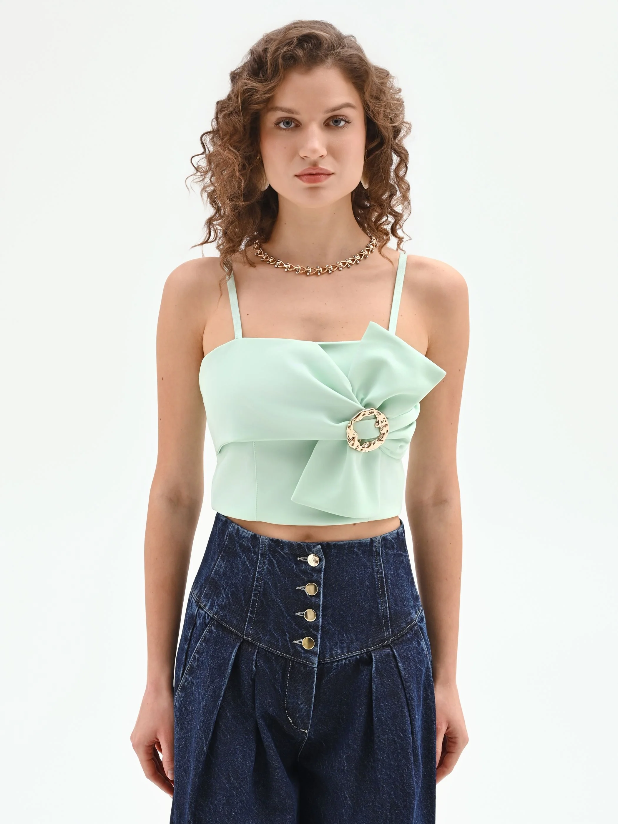 Top crop verde menta con fibbia decorativa - Image 4