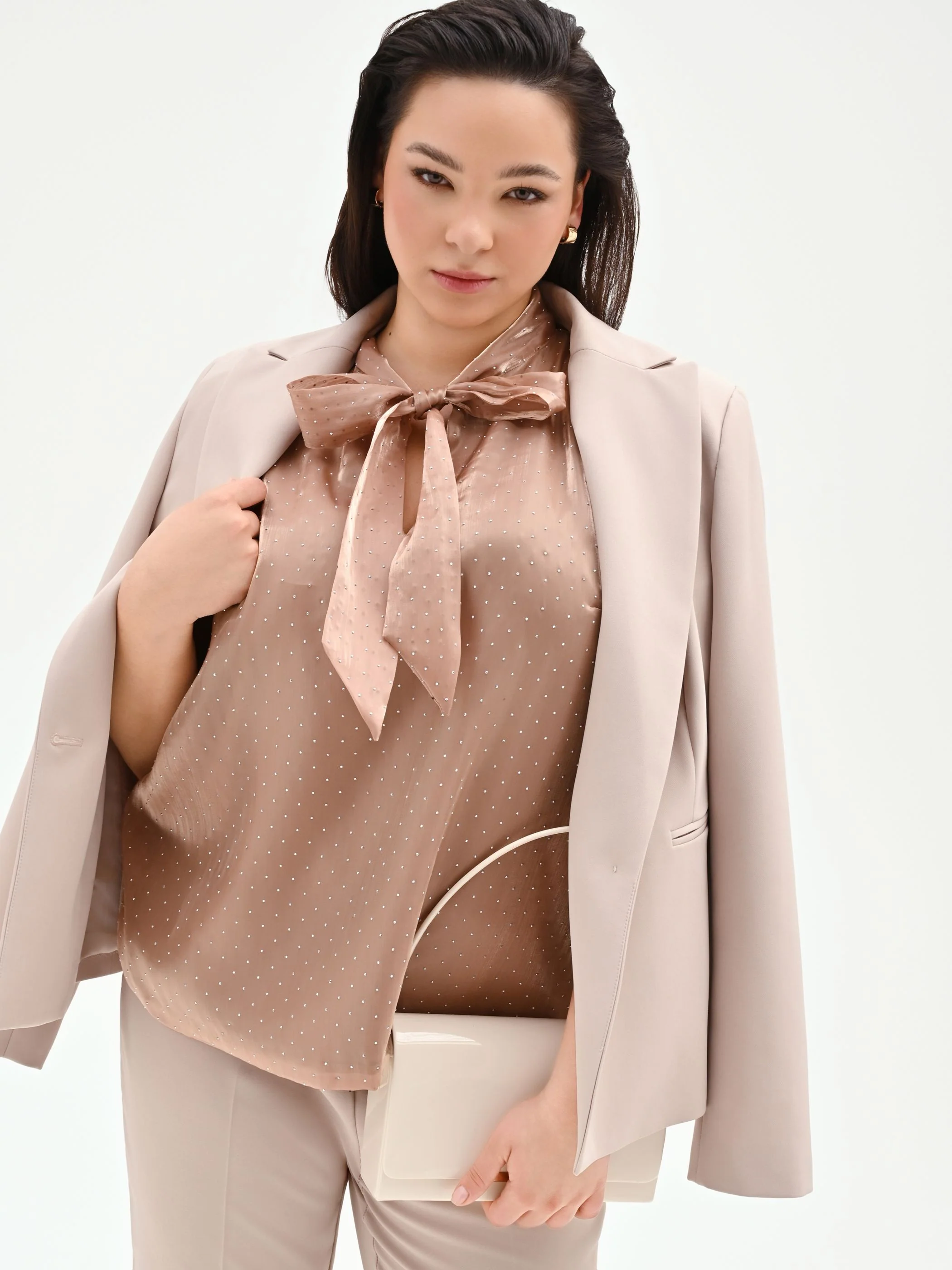 Top Curvy marrone bronzo con collo lavalliere - Image 5