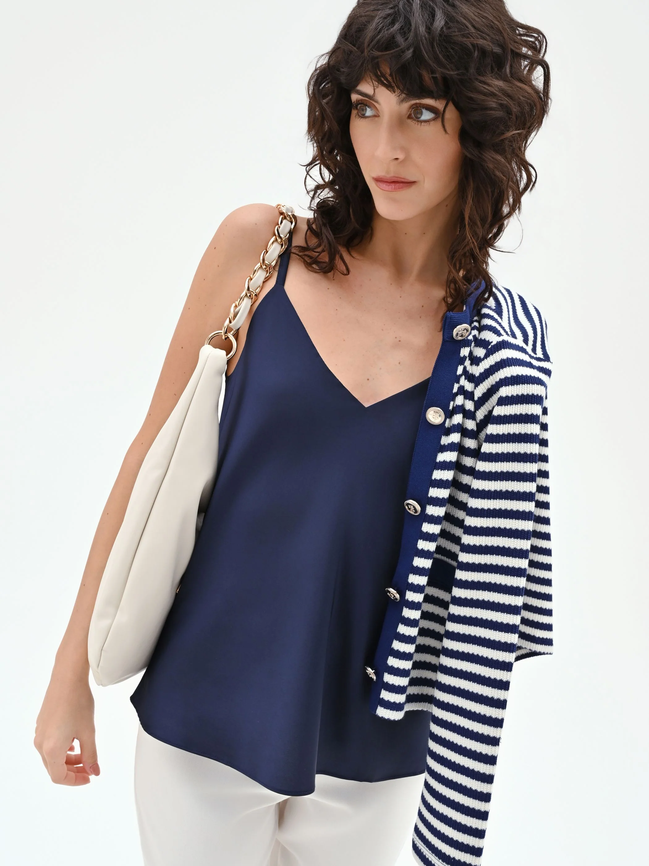 Top in raso blu navy con spalline sottili - Image 6