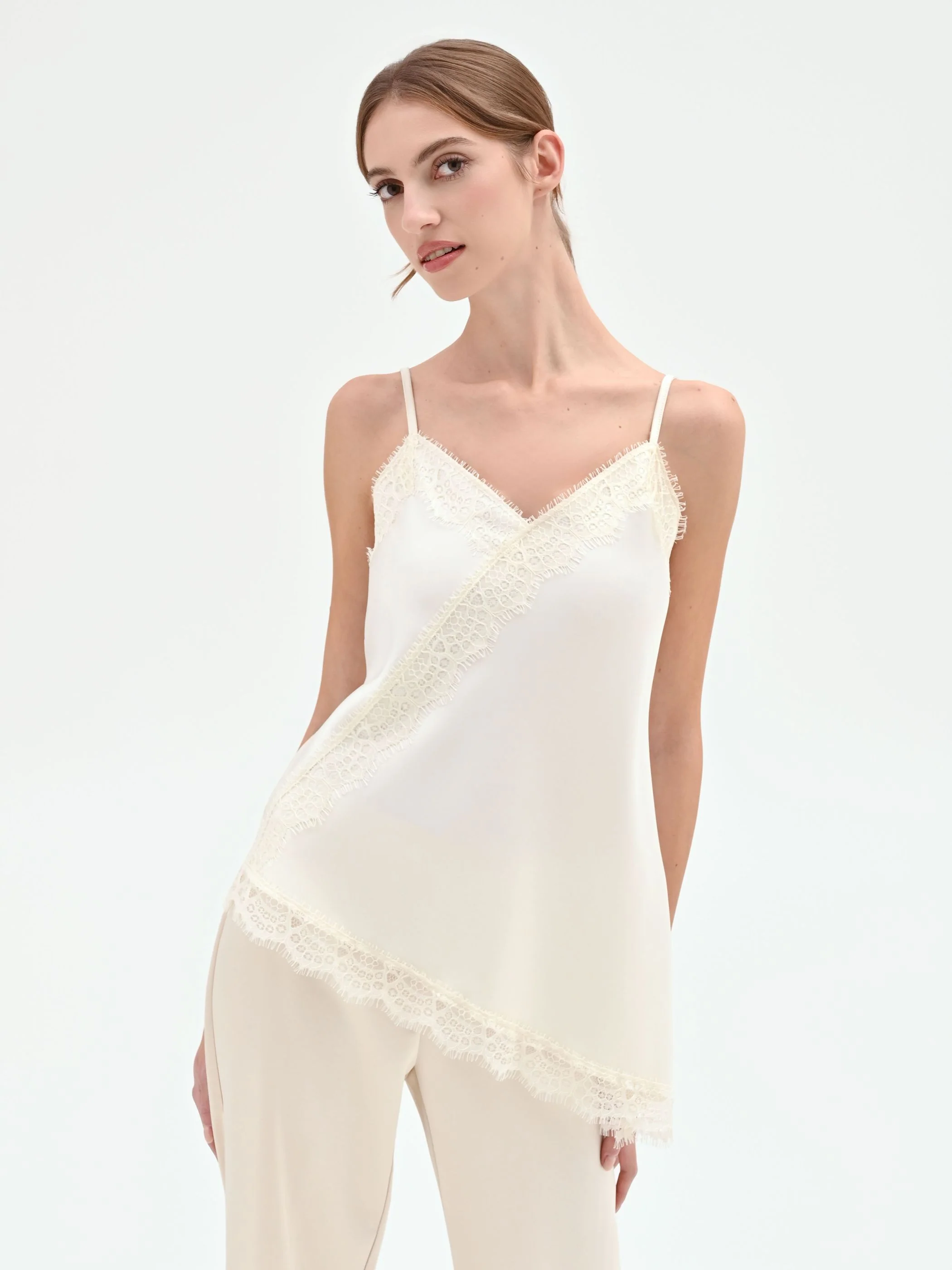 Top in raso panna con pizzo - Image 4