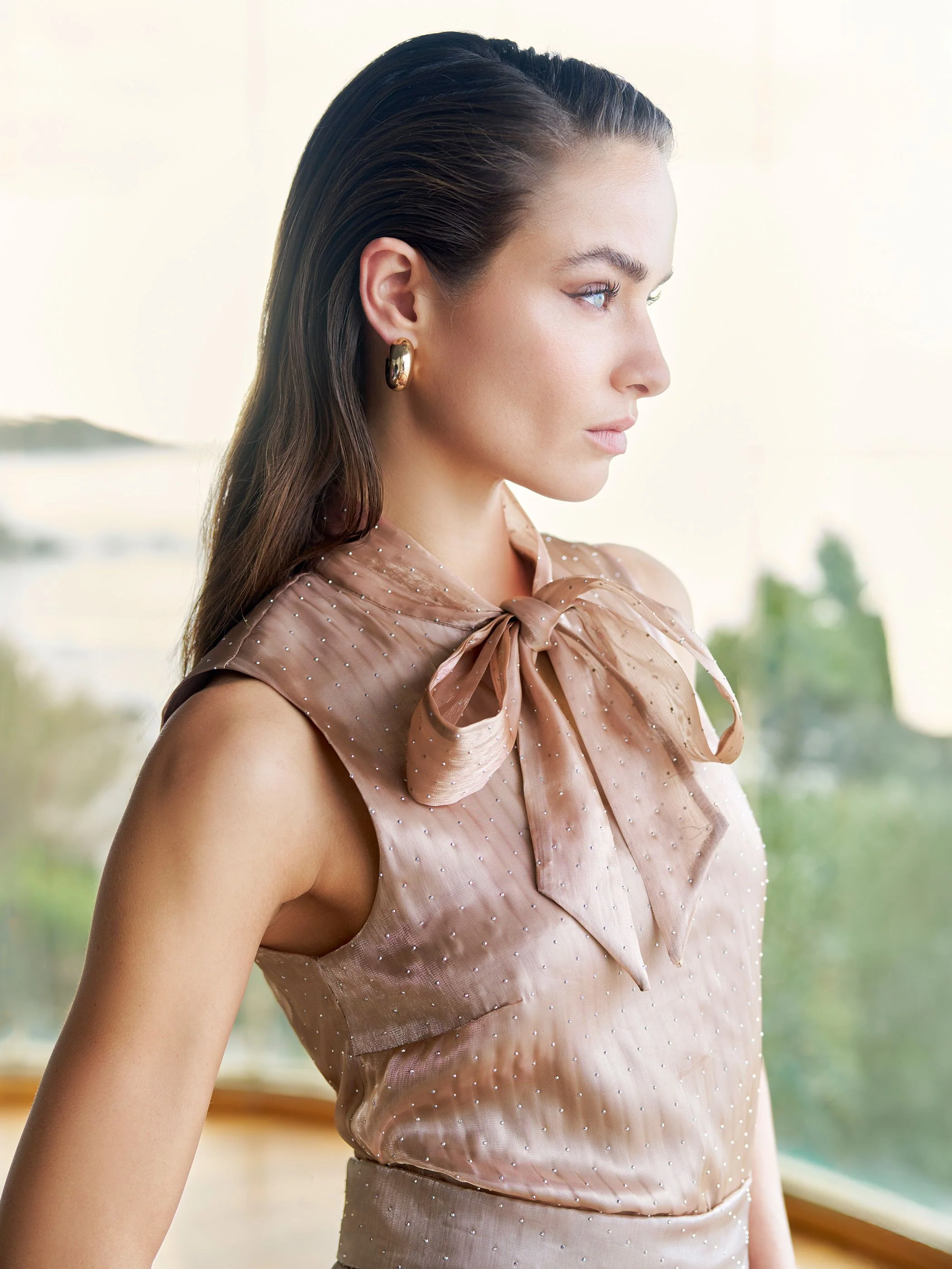 Top marrone bronzo con fiocco e punti luce - Image 7