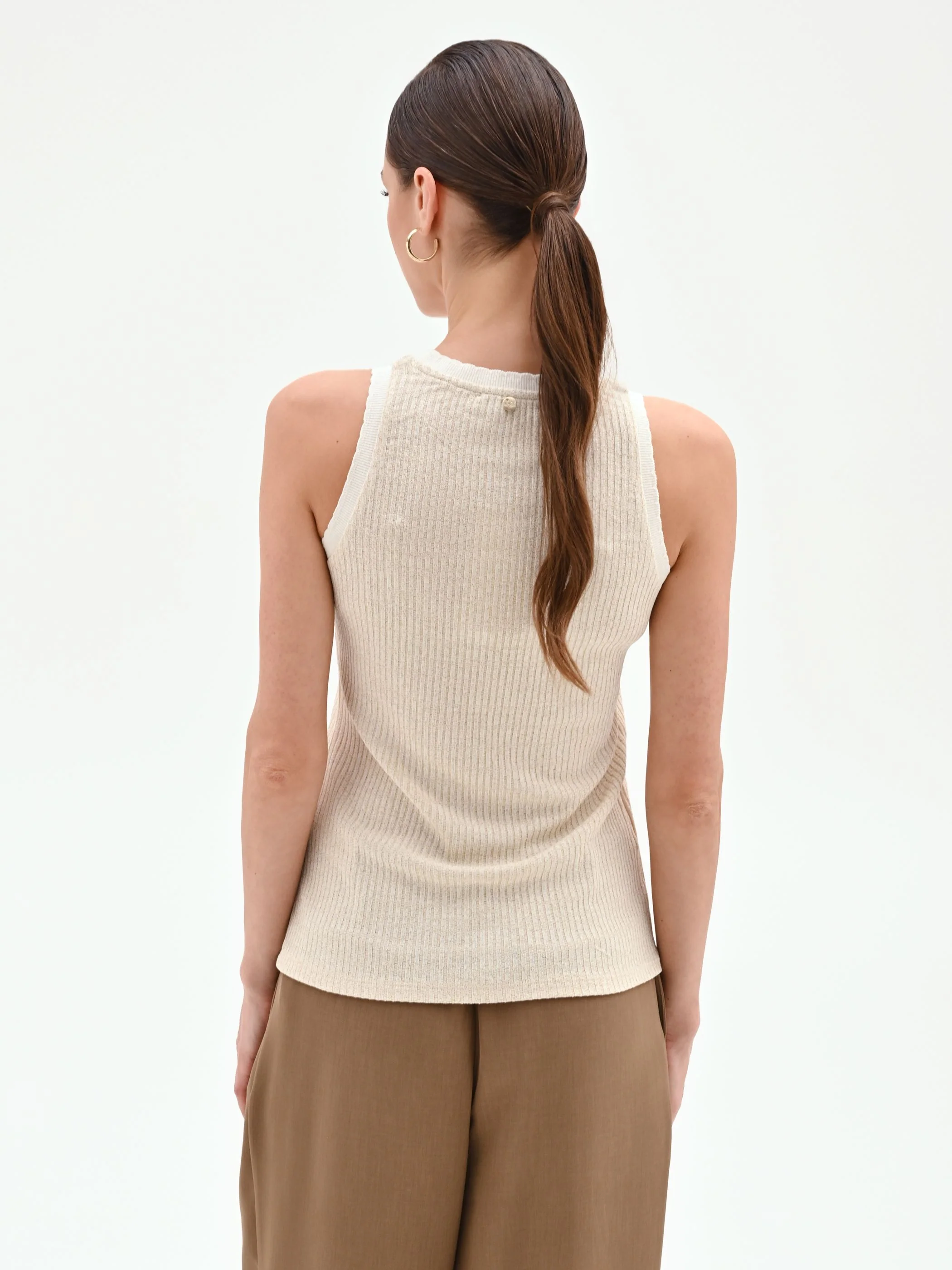 Top oro in maglia a costine con orli smerlati - Image 5