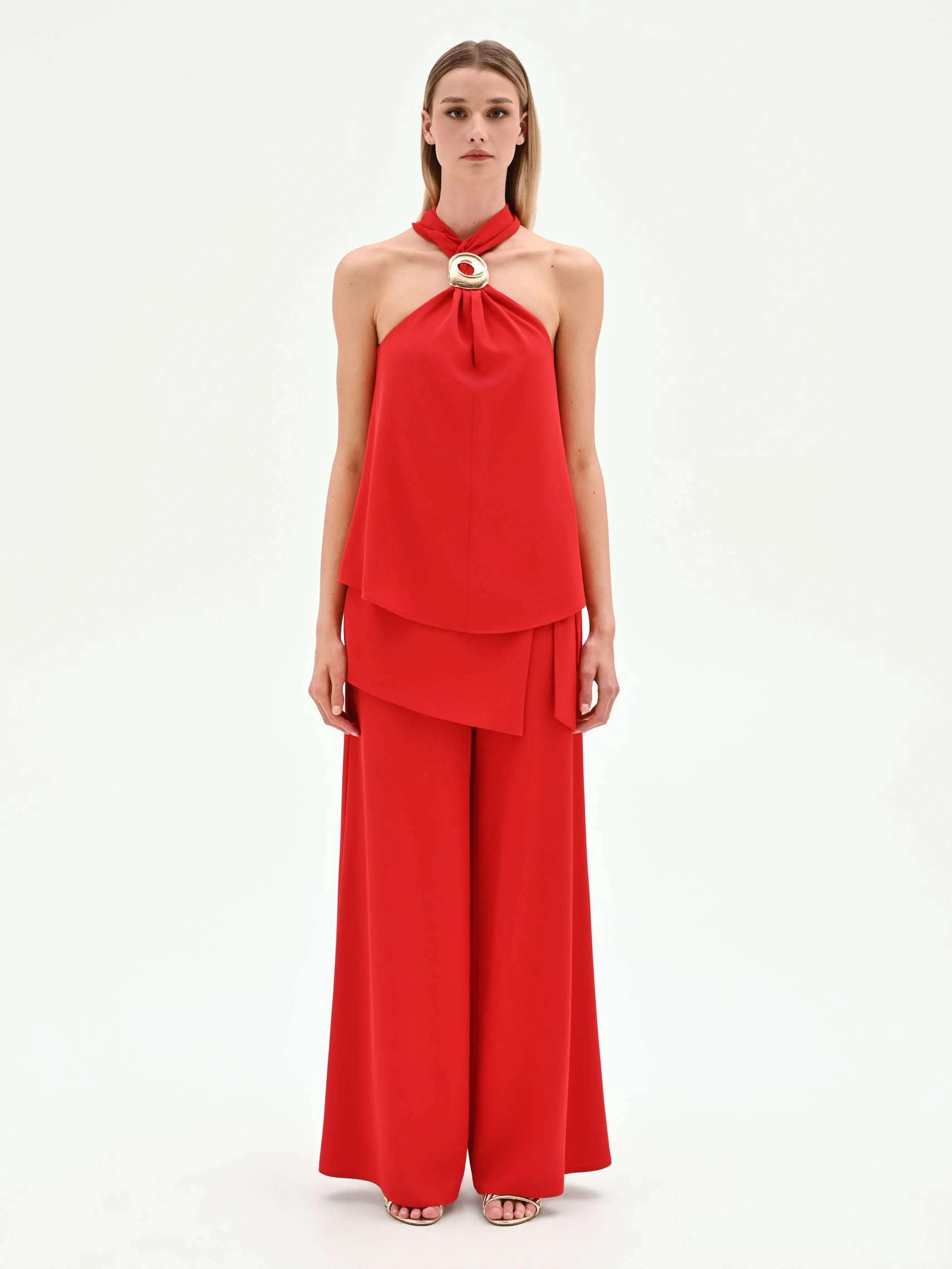 Top rosso con scollo all'americana e anello - Image 3