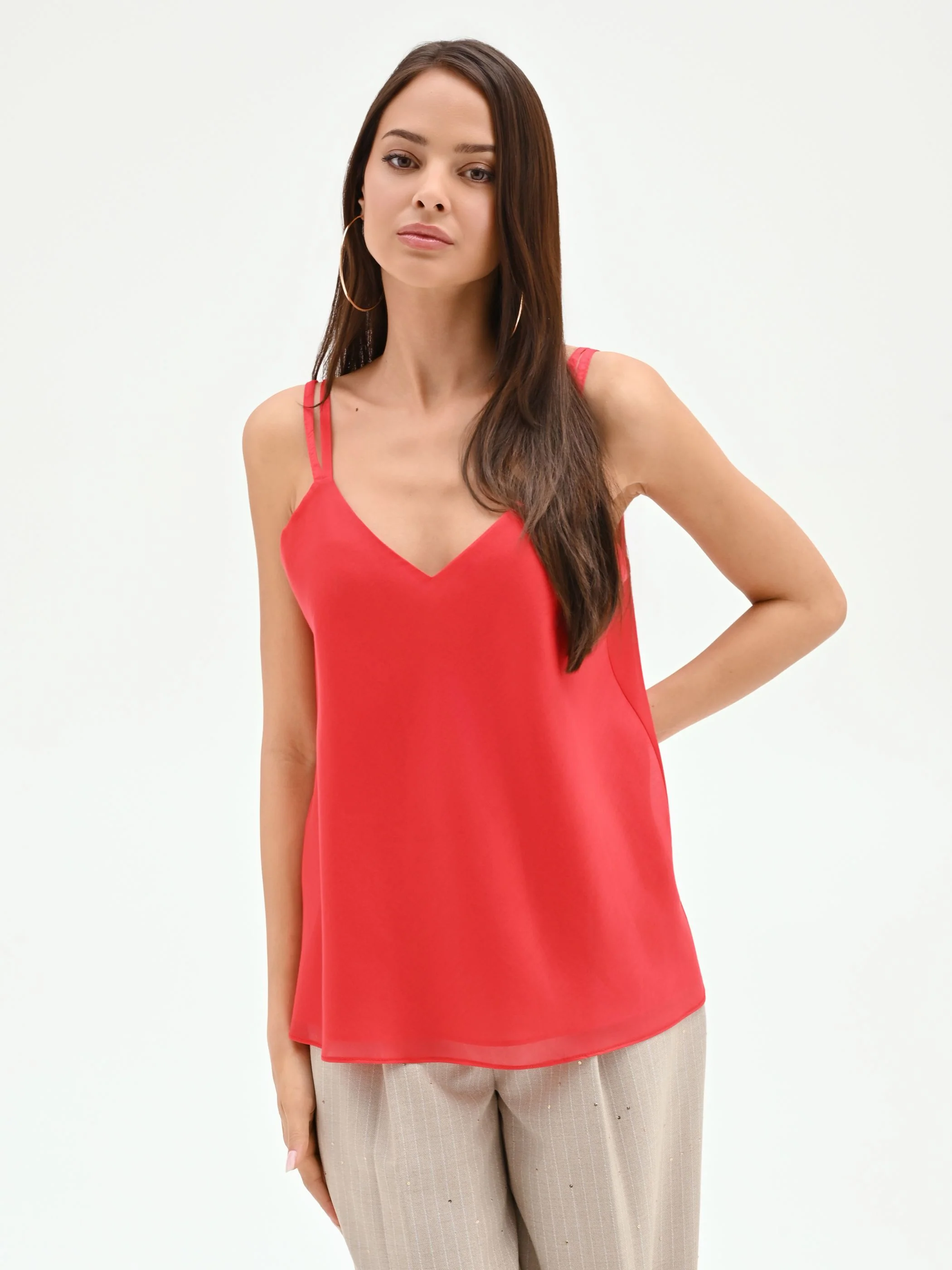 Top rosso fragola con doppie spalline - Image 5