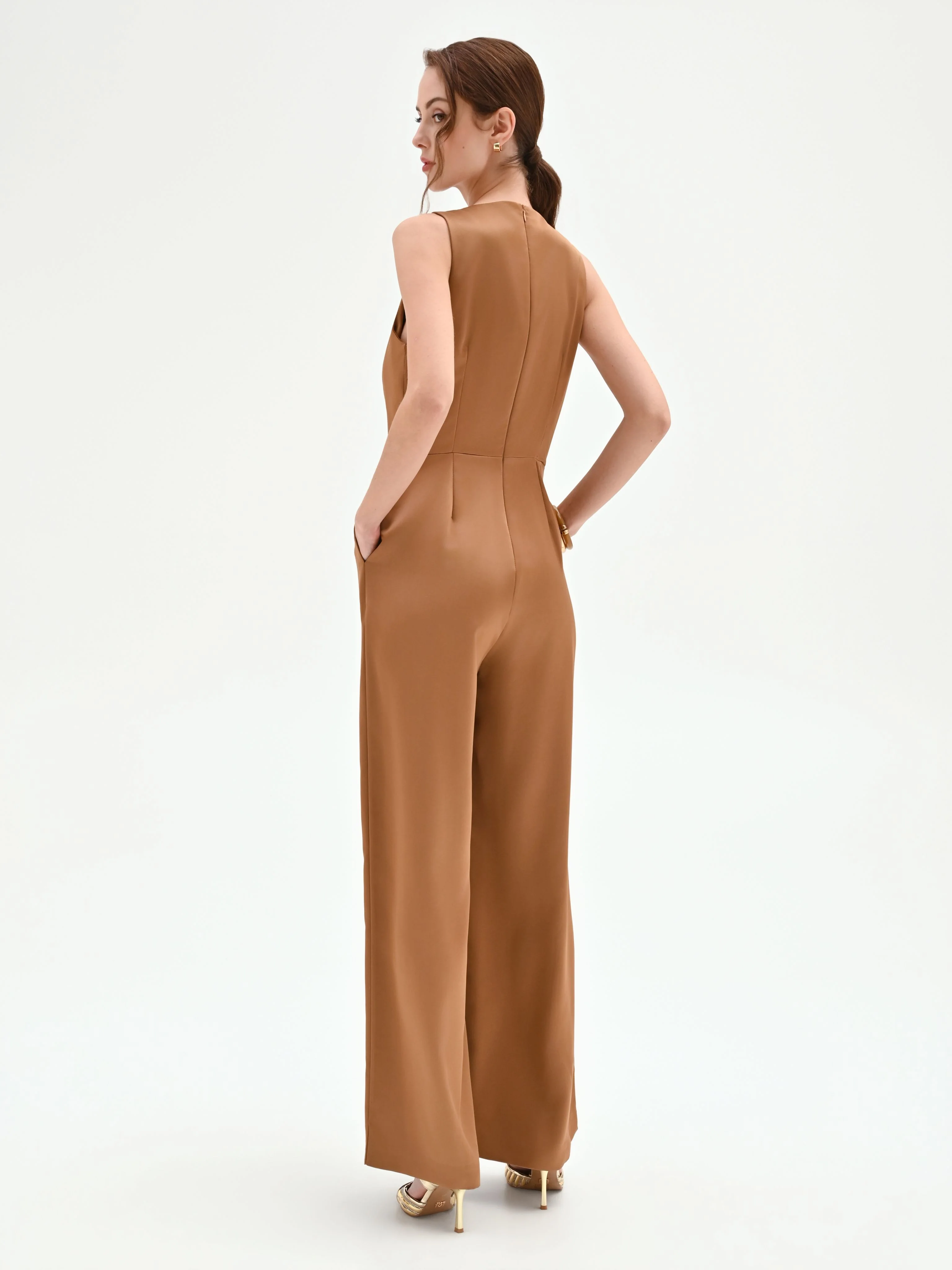 Tuta intera marrone bronzo con pantalone a palazzo - Image 2