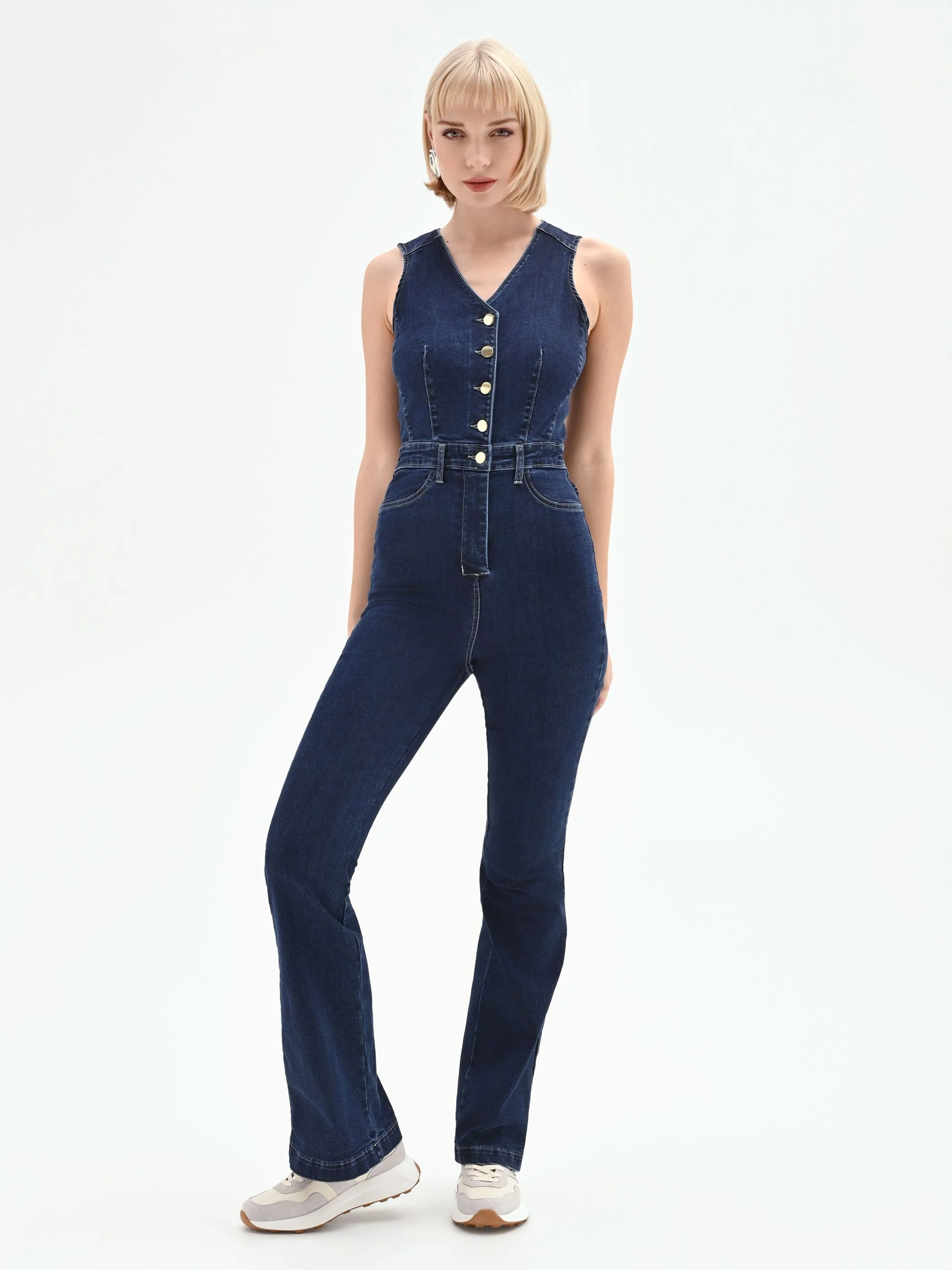 Tuta lunga in denim blu navy con bottoni a vista - Image 4