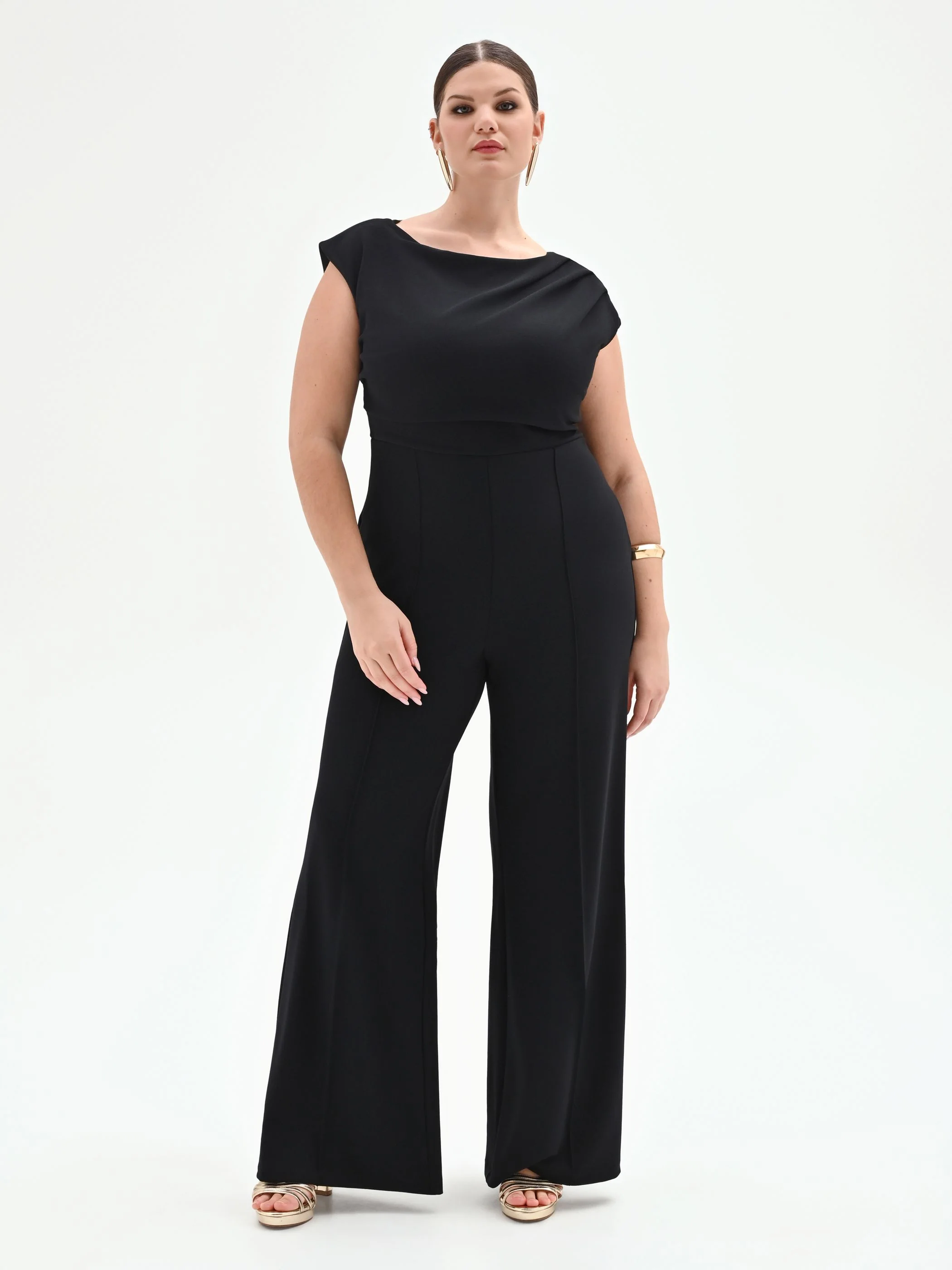 Tuta nera curvy con scollo asimmetrico - Image 4