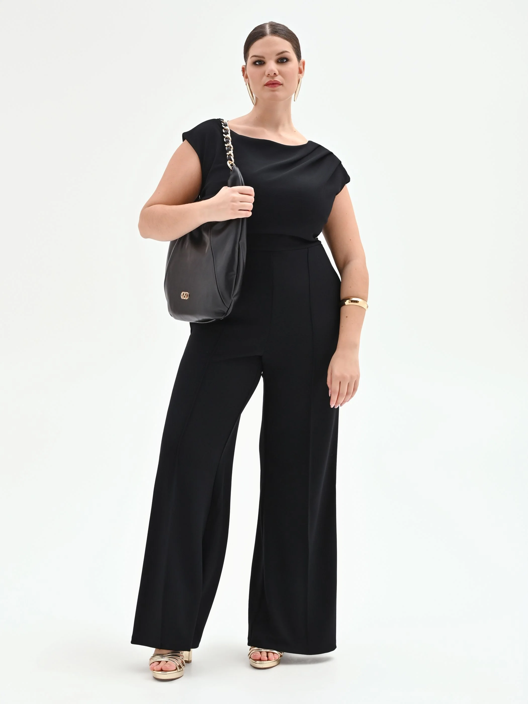 Tuta nera curvy con scollo asimmetrico - Image 6